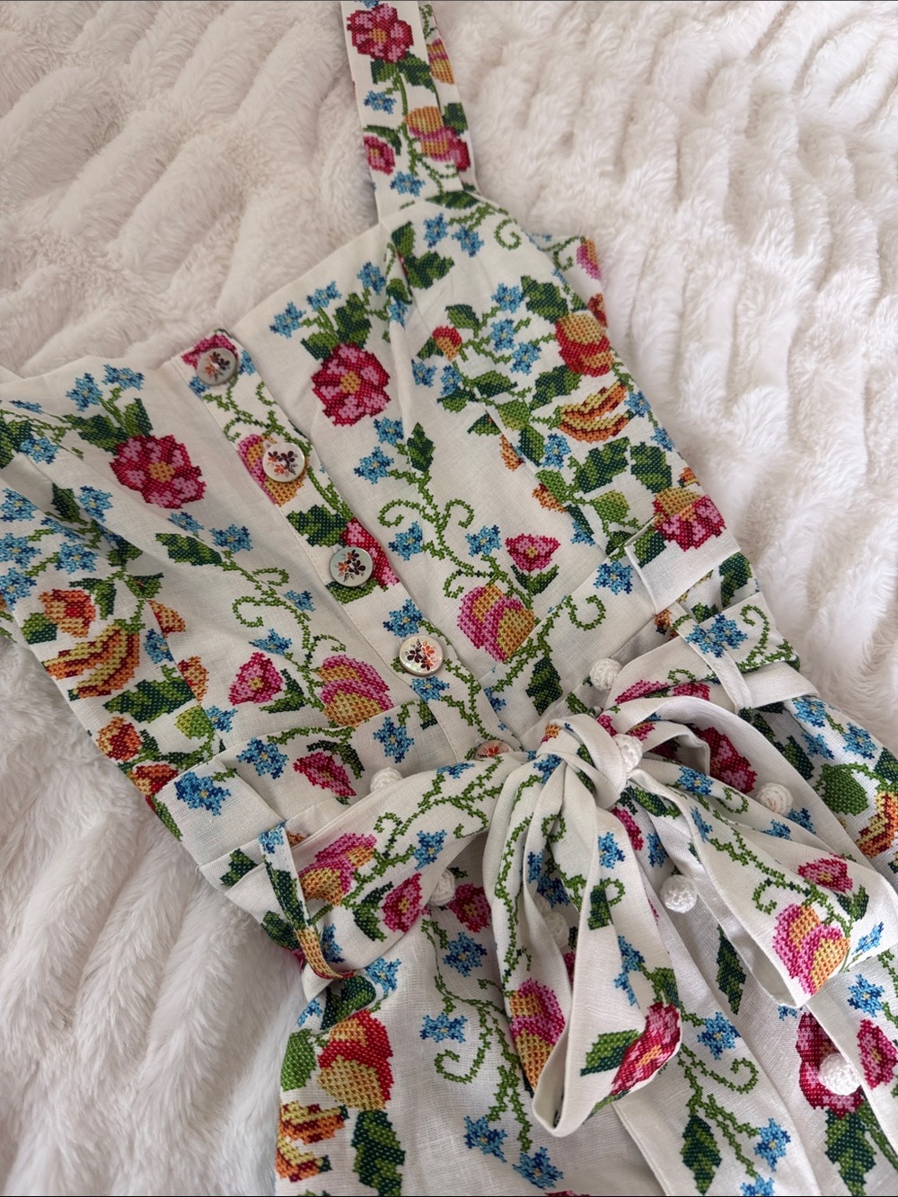 FARM Rio White Floral Embroidered Cotton Romper - Picture 3 of 4